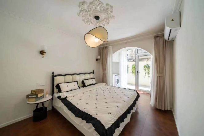 1 Big Br with Yard, 80 sqm/Floor Heatint/Oven @ Jiangsu metro L2&11