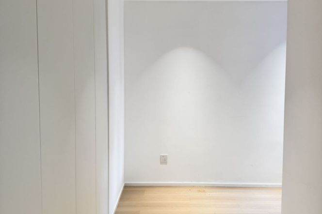 Suzhou Creek | Simple & Beautiful 2+1BR + Big windows | Hanzhong rd metro | 38F Good view