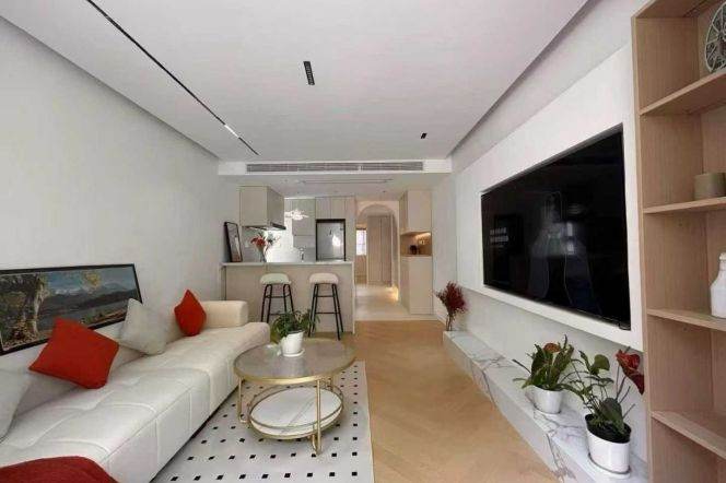 Fengxian rd/Nanhui rd floor heating 2brs apt with private garden; L2/12/13