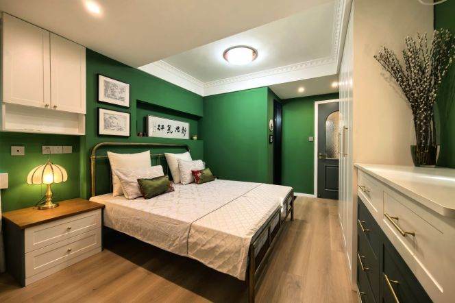 Decent 2br Apt with dressing room in middle Urumqi Road