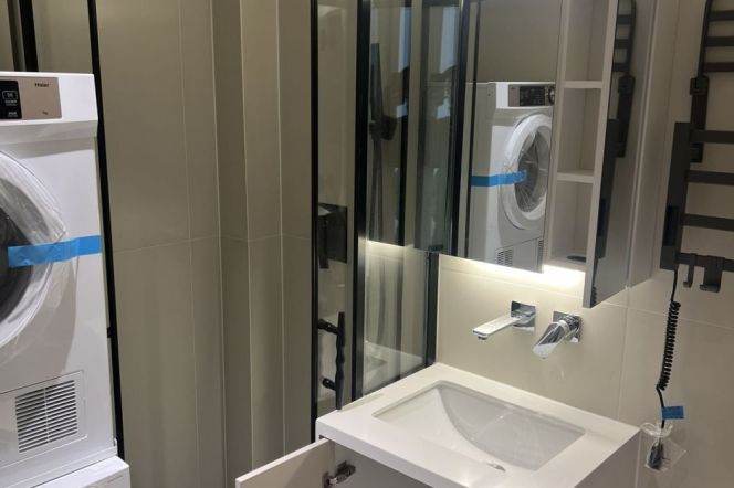 Spacious & Sunny 1Br + elevator +heating | Loushanguan & Weining rd metro L2/15 |7.8K