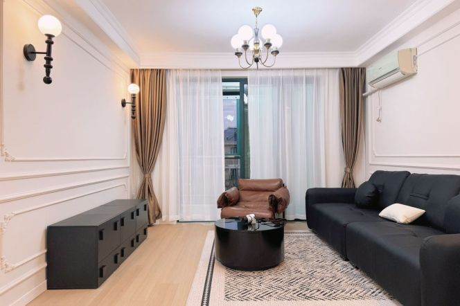 Premium 2 Bedroom Near UTSEUS | 2km to Shanghai University | Line 7 Access
