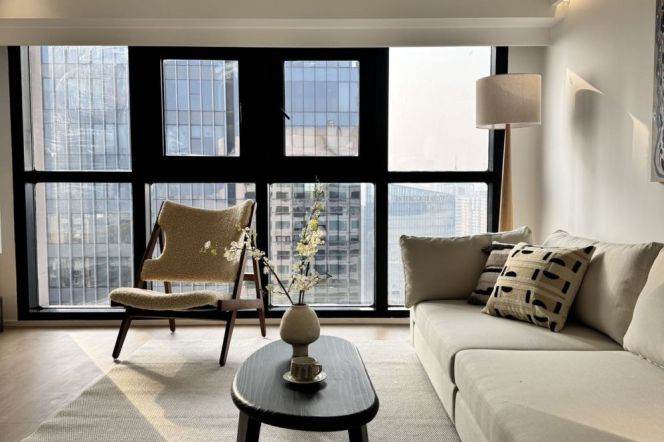 Suzhou Creek | Simple & Beautiful 2+1BR + Big windows | Hanzhong rd metro | 38F Good view