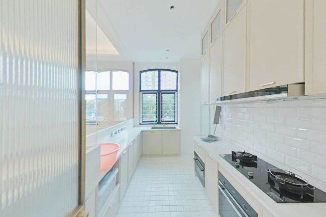 Amazing big 4br/4bt Garden Flat in Pudong