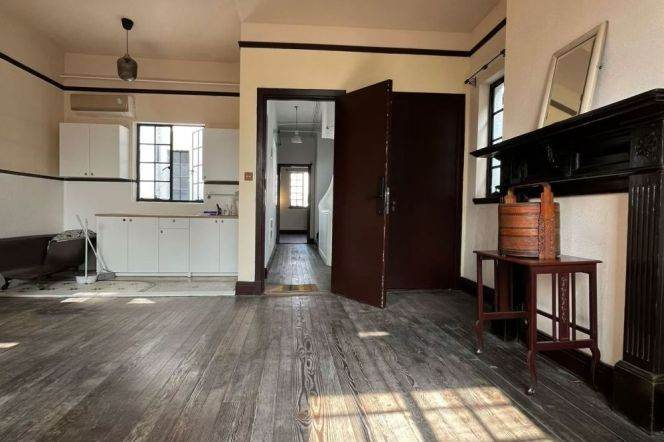 Big windows 1br @Wuyuan Road