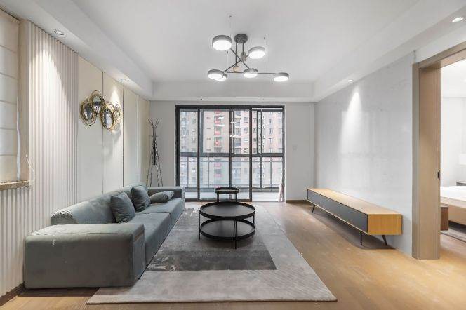 2 Brs with Balcony, Floor Heating, Central ac, Oven, 110 sqm @ Xiaonanmen station L9