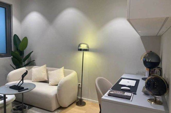 1BR near line 10 with easy access to Fu'dan,Tong'ji and SUFE for long &short  lease