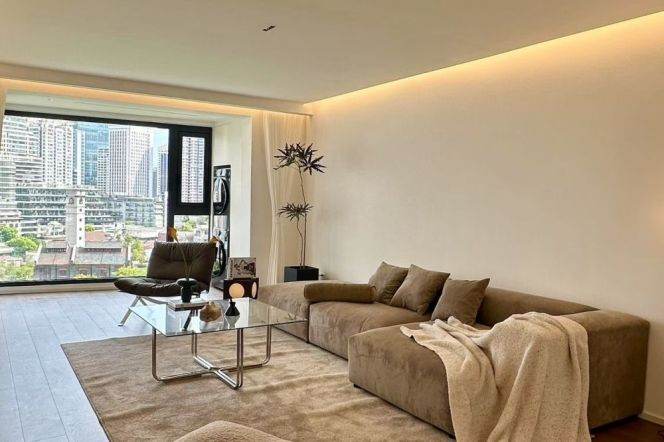 3 Brs, 2 Baths with Floor Heating/Central ac/Oven/Dish washer, 160 sqm @ Zhongtan metro L3&4