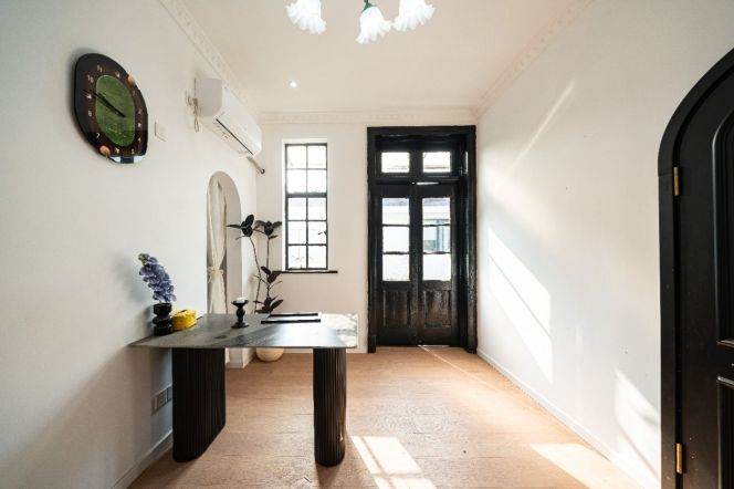 Nice balcony 1Br/1Lr/1Bt apt nr Changshu rd,M1/7/10