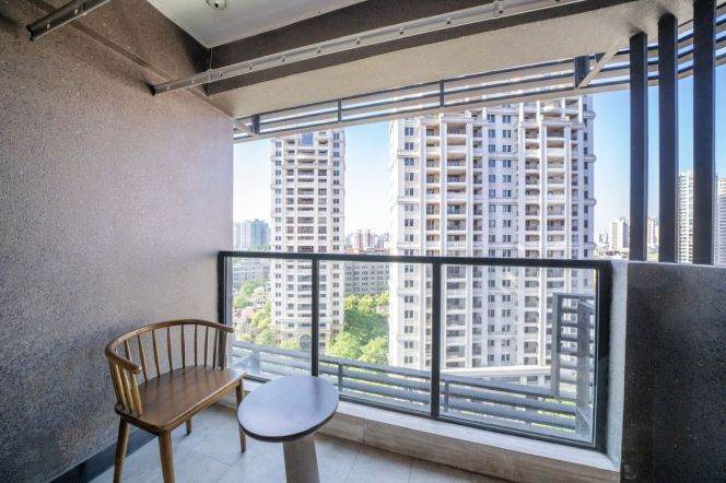 2br@Jiangsu rd,gym/swimming pool/tennis court