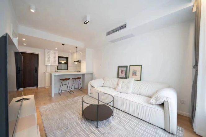 modern big 1 bedroom floor heating open balcony near Xujiahui line 1,9,11 only 13.5K