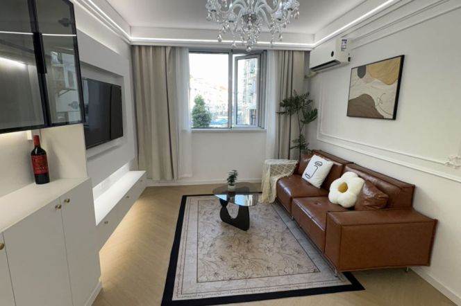 Spacious 85sqm 1Br/2Lr/1Bt with Tons of Storages@L2/15 Loushanguan Rd Station 