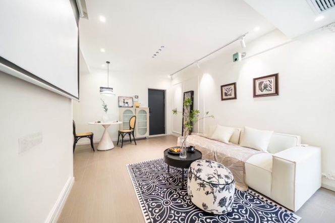 Cozy elevator 1br Nr central Avenue M2/4/6/9