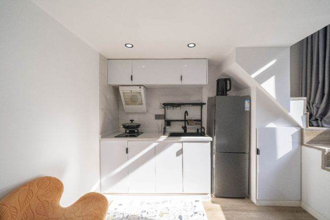 Bright 1Br/1Lr/1Bt apt nr South shanxi rd,M1/10/12