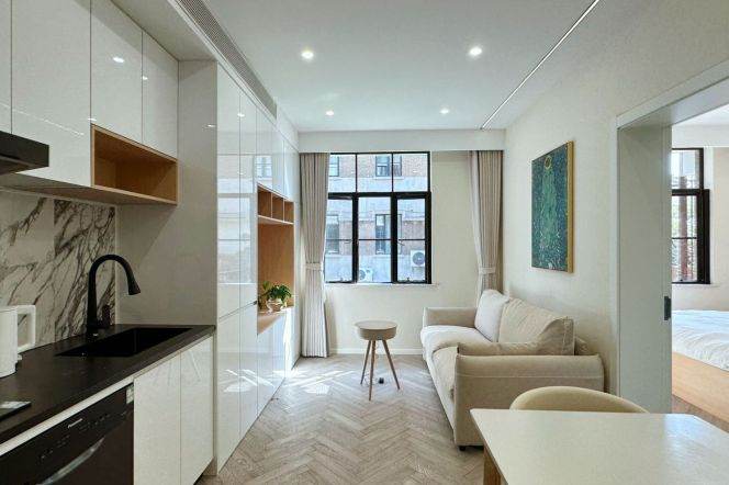 Elegant Modern 1br serviced apt nr L1,7 Changshu rd station nr An Fu road