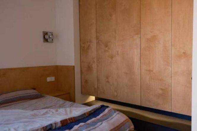 Newly renovated 1br 1living room@Changping Rd station Line 7