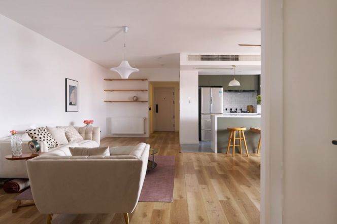 2 Brs, 2 Baths, 120 sqm with Central ac/Wall Heating/Oven @ Xintiandi station L10&13