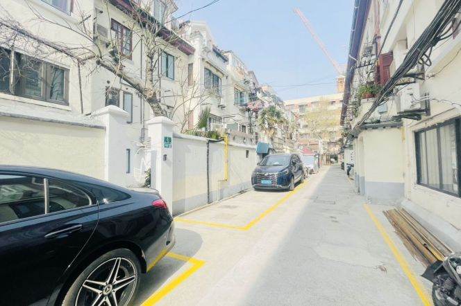 1 br near L13 middle huaihai rd station+yard