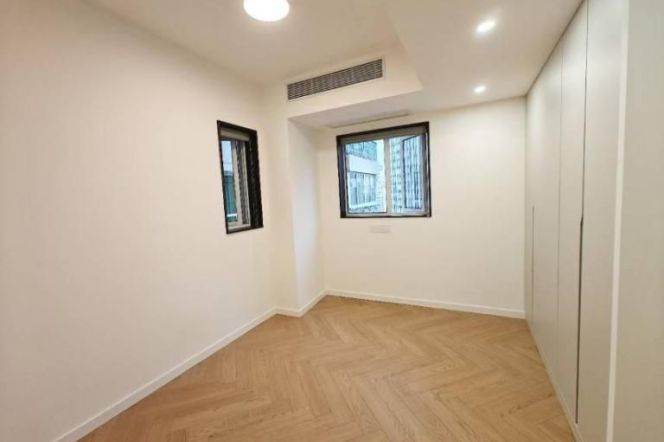 Brand new deco 2br@Jingan temple line 2/7/14