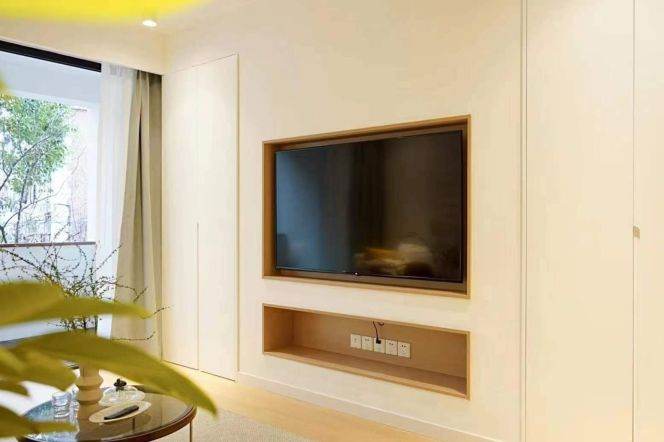 2+1 Rooms, 2 Baths with Open Balcony, Floor Heating, 130 sqm @ West Nanjing metro L2