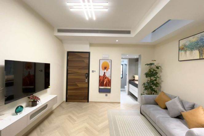 1 Big Br with Yard, Central ac/Oven/Dryer, 80 sqm @ Changshu metro L1&7