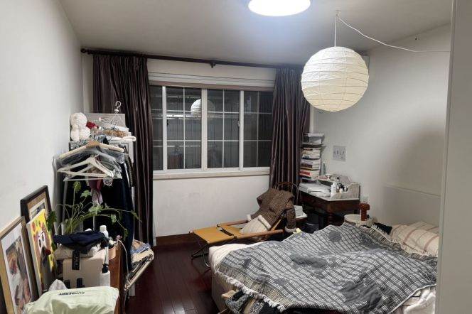 Spacious 2Brs/1Lr/1Bt apt nr Changshu rd,M1/7/10