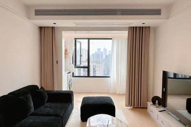 2 Brs, 1 Living room with Floor Heating/Central ac/Oven, 120 Sqm @ Shanghai Railway station L1