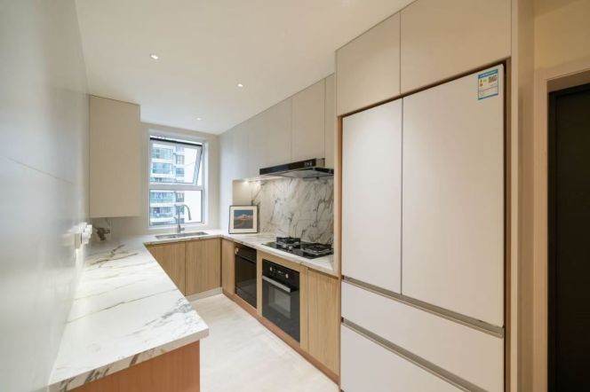 Xiaonanmen/3br2bt/central AC/floor heat/oven/dishwasher/cloakroom