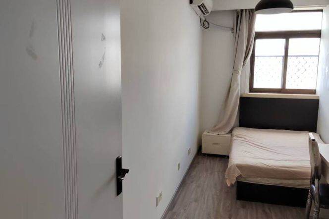 ECNU Cozy room Zhongshan park 2/3/4 Jiang su Lu 2/11