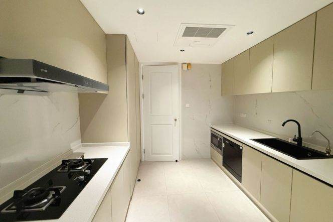 newly modern 3brs wall heating in Xintiandi line 1,10,13,14 only 37K