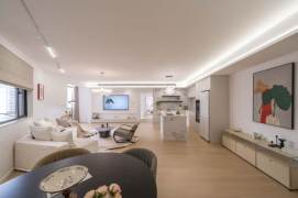 modern big 3brs floor heating open kitchen nice bar in Zhong shan park line 2,3,4 only 20K