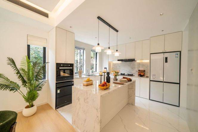 brand new 6brs big house floor heating brand new furniture near German school 50K