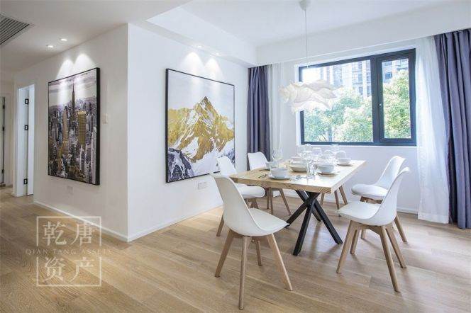 modern 3brs with modern furniture in Xujiahui near shopping mall church park line 1,9,11