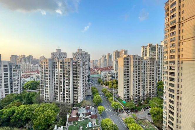 2 Brs, 1 Living room, Floor Heating/Dryer, 100 sqm @ Shanghai Railway station L1,3&4