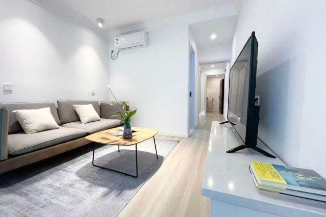 Spacious apartment 7K,