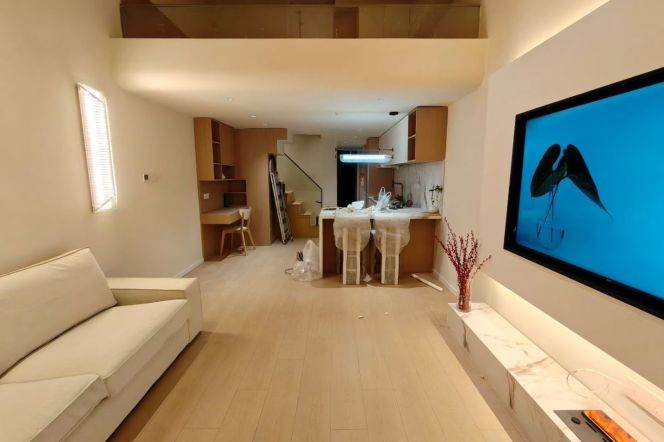 2 Brs, 1 Living room with Brand-new Dec, 85 sqm @ Changping metro L7