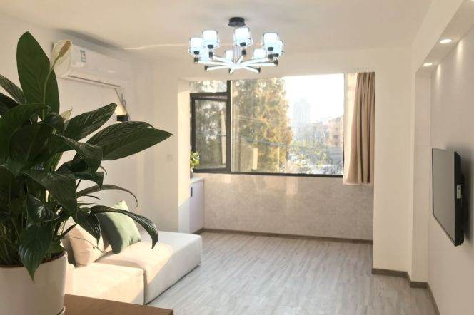 1 Br, 1 Living room with Floor Heating/Dryer, 70 sqm @ Jiaotong uni L10&11