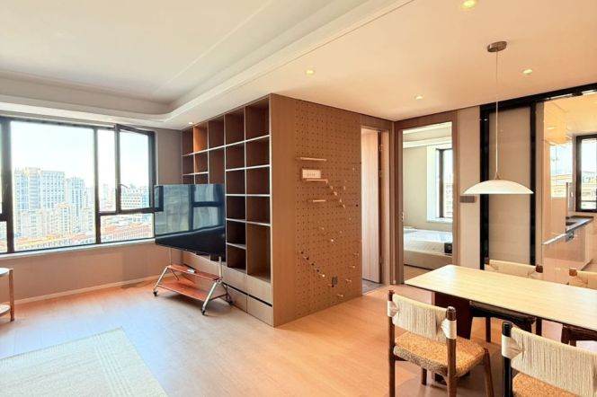 2+1 Rooms, 2 Baths, Floor Heating/Central ac, 150 sqm @ Middle Longhua metro L12