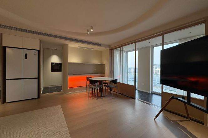 Spacious 2brs&2baths&huge cloakroom in Changning District