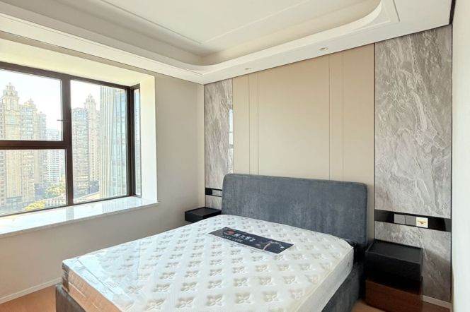 2+1 Rooms, 2 Baths, Floor Heating/Central ac, 150 sqm @ Middle Longhua metro L12