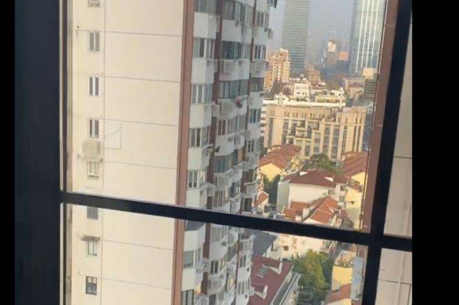 Lovely new deco high rise one bedroom  near Changshu rd line 1/7