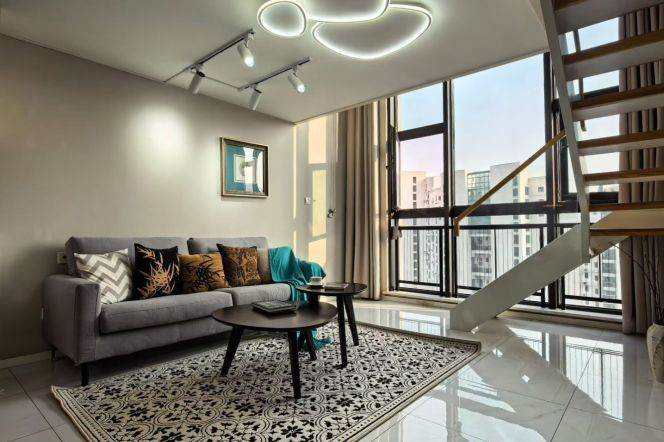 2 Brs, 2 Baths, 90 sqm, High rise Building @ Zhongtan metro L3&4