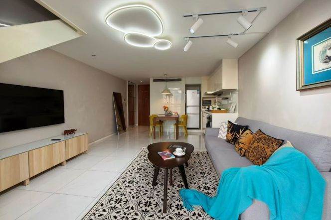 2 Brs, 2 Baths, 90 sqm, High rise Building @ Zhongtan metro L3&4