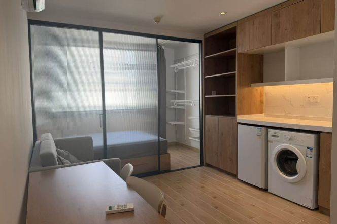 2BR near line 18 Shanghai University of Finance and Economics can long and short lease