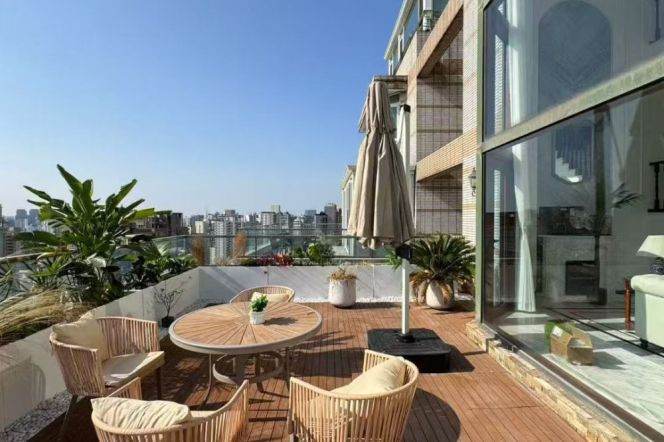 modern 5brs penhouse big terrace floor heating great view in Xujiahui 64K