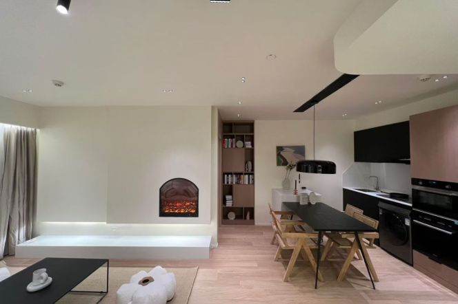 High building 2Brs/2Lrs/2Bts apt nr Jiashan rd,M4/9/12