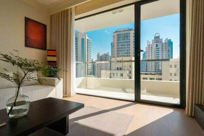 Jiangning rd/Kangding rd floor heating 2brs/2lr/1ba apt with balcony; L7