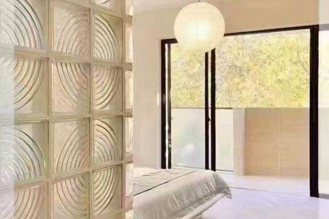 Gaoyou/ Hunan Rd floor heat  2brs/2lvs/2bt apt wt balcony; L10/11