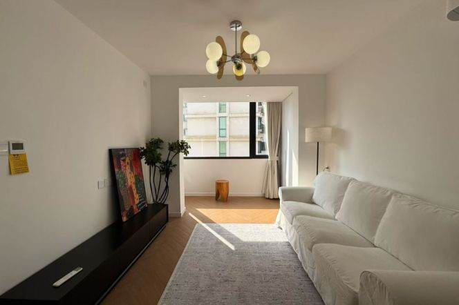 1 Br, 1 Living room, Floor Heating/Oven/Dryer, 80 sqm @ Jiaotong uni L10&11