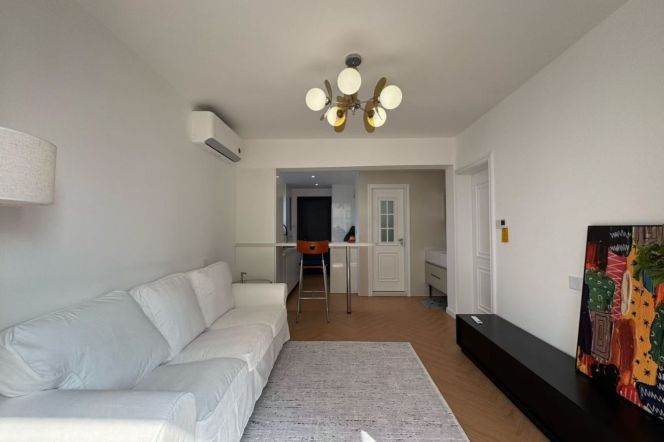 1 Br, 1 Living room, Floor Heating/Oven/Dryer, 80 sqm @ Jiaotong uni L10&11